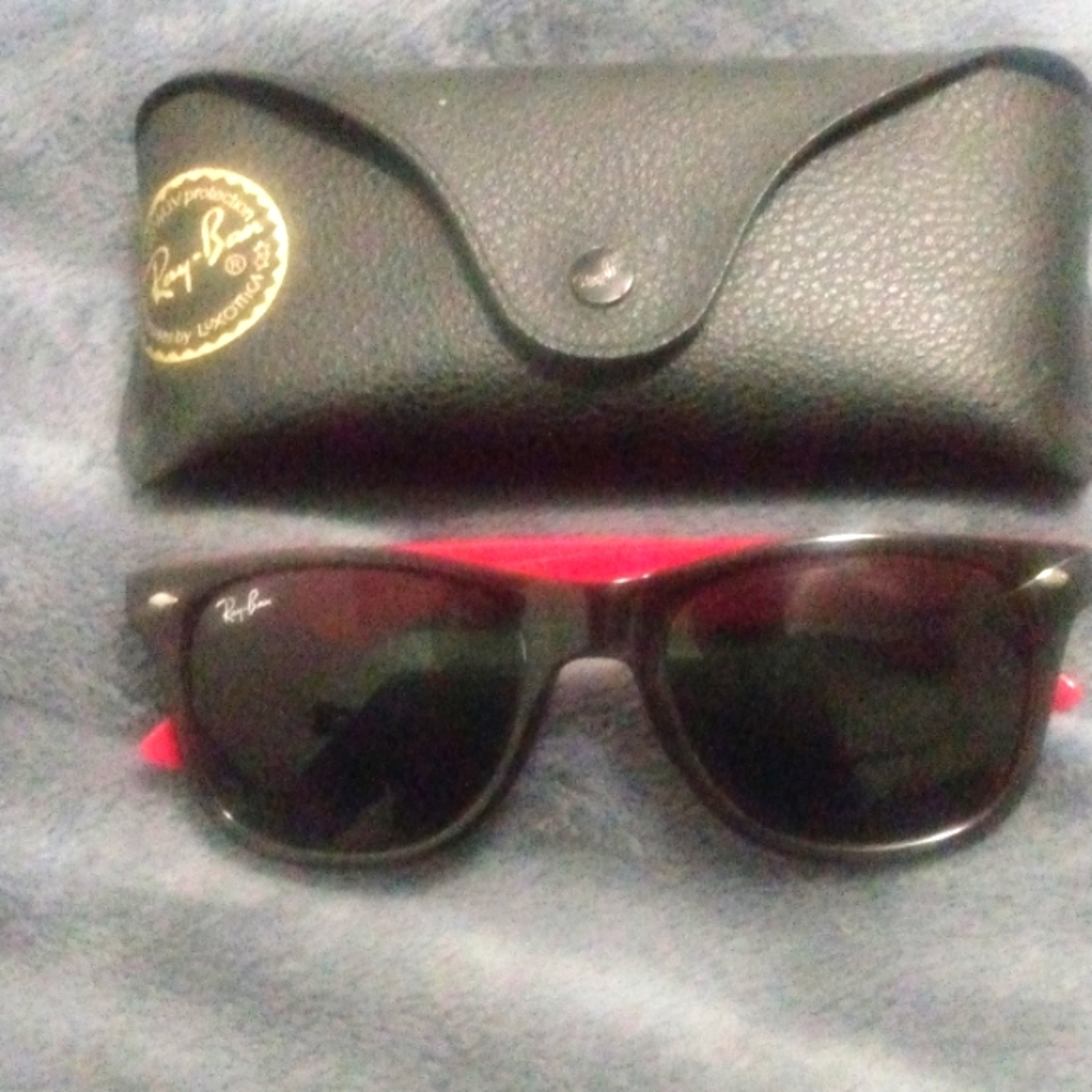 Ray-Ban wayfarer